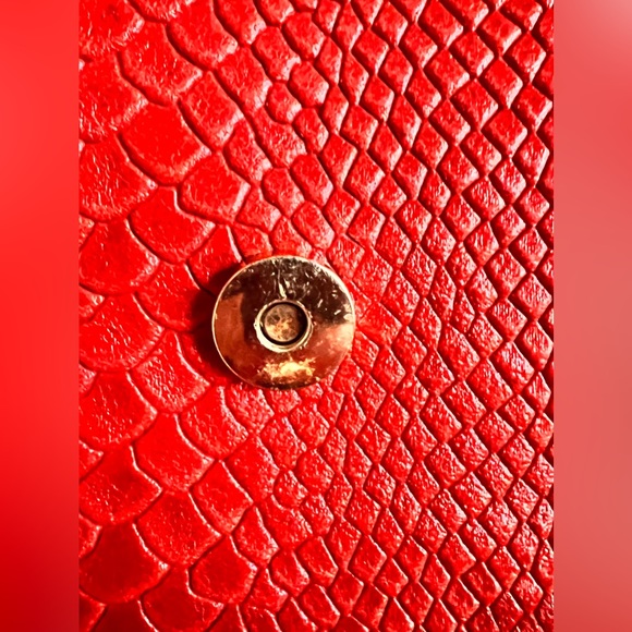 Red leather Crossbody clutch purchased in Italy - Picture 4 of 8